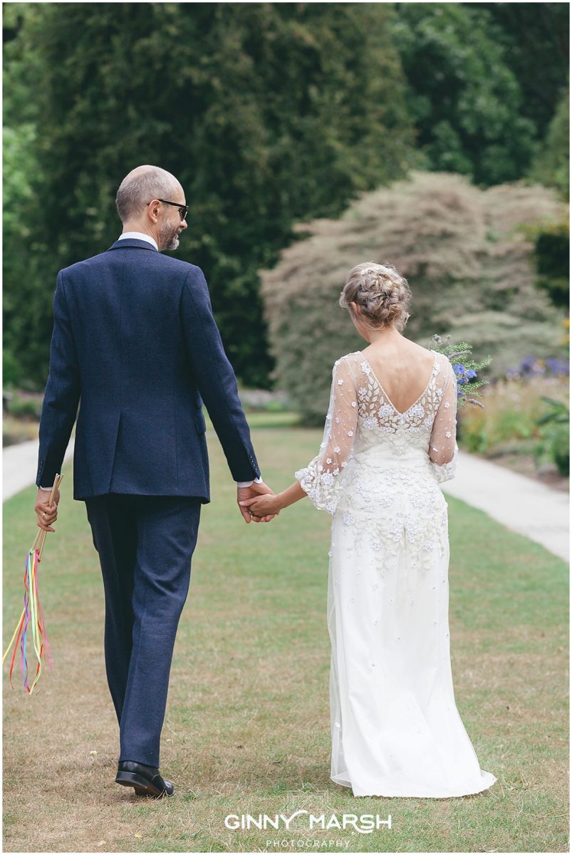 Sir Harold Hillier Garden Wedding | Natural Relaxed wedding photography Hampshire