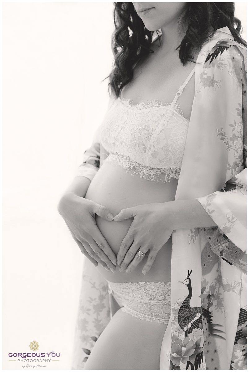 Black and white - Pregnancy Boudoir shoot - white floral set | Gorgeous You Photography