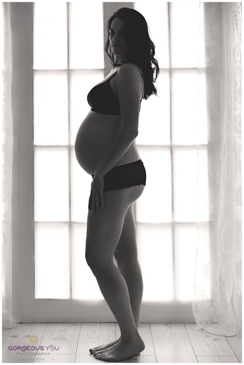 Black and white Pregnancy Boudoir shoot - white floral set | Gorgeous You Photography