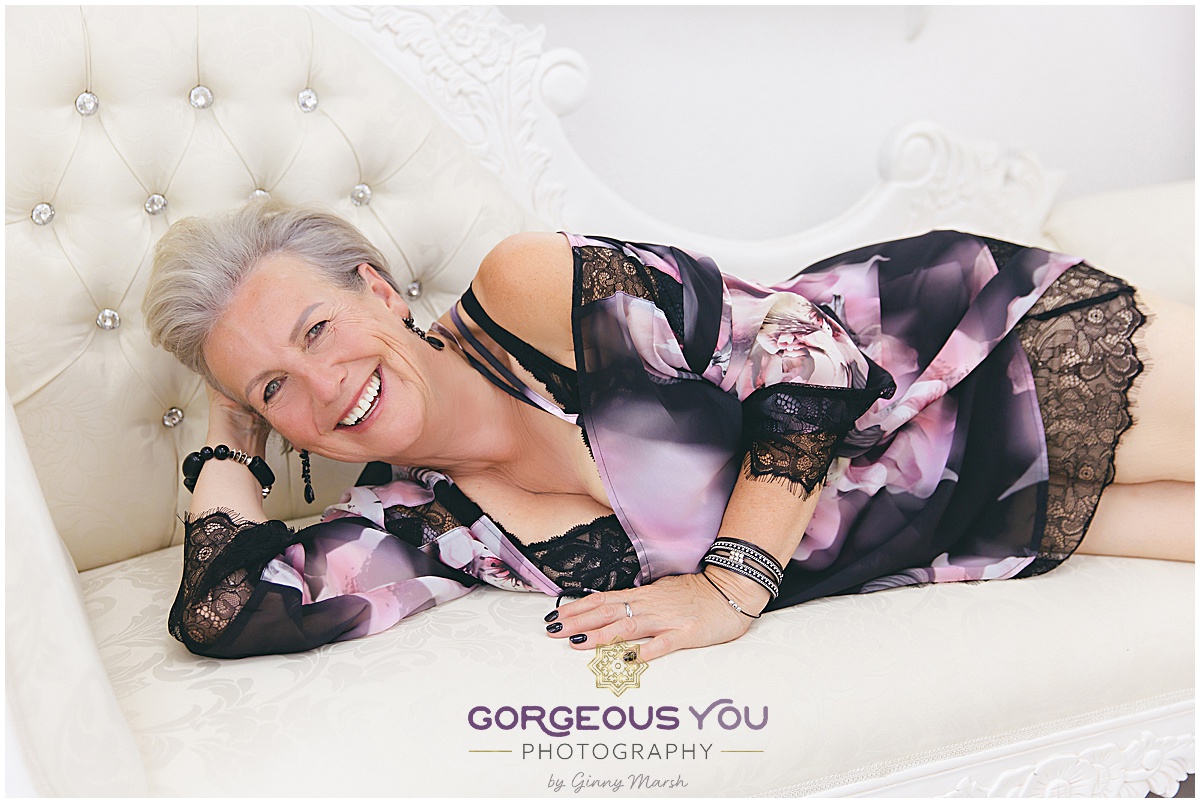 Jan's empowering photoshoot | Happy lying down pose | Gorgeous You Photography